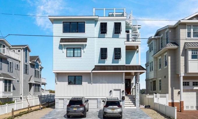 Townsend's Inlet Casa | 7701 Pleasure Ave-LARICKS EXCLUSIVE!