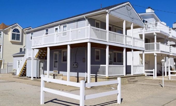 Townsend's Inlet Casa | 7712 Pleasure Ave 2nd Floor