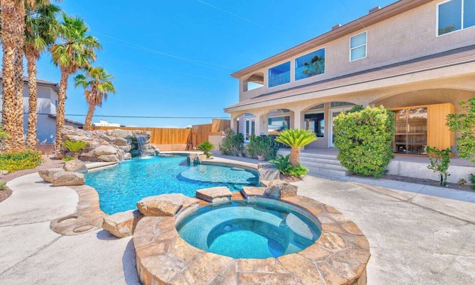 Spring Valley Casa | 777Rentals - 10BR/7BA - West Strip Paradise