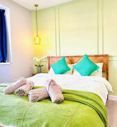 London Borough of Bexley Casa | 77Co-Guesthouse by Bexleyheath