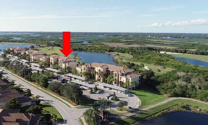 Braden River Condominio | 7803-205 Gorgeous lake and golf view condo
