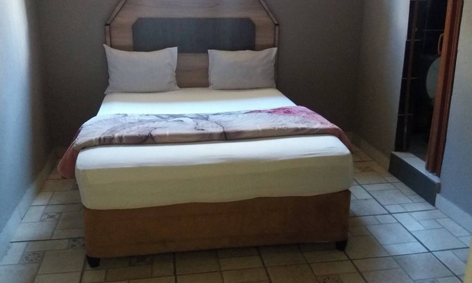Greater Johannesburg Metropolitan Area Casa | 79 Dunbar St