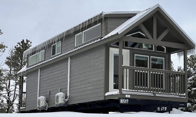 Williams Chalet De Esquí | 7B Cozy chalet with 1 bedroom and Wi-Fi, AC in Beautiful Williams, Forest View .