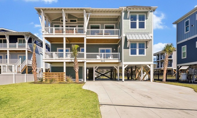 Yaupon Beach Casa | 7BR/6.5BAH House - Ocean Views, Event Home, Dog Friendly, Sleeps 18