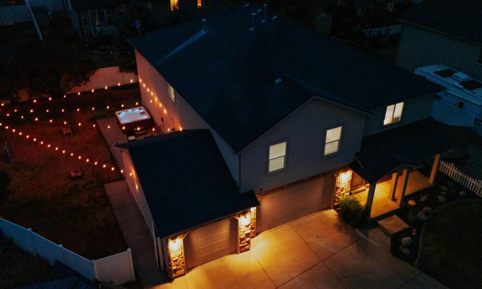 West Jordan Casa | 7BR Retreat Sleeps 25 Near Ski & Downtown SLC