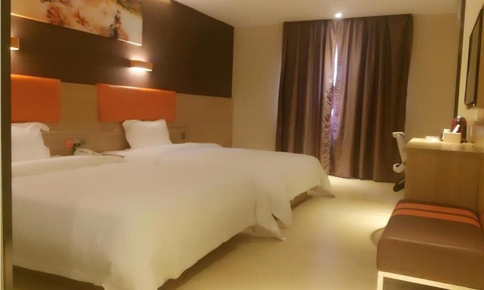 Longgang Hotel | 7Days Premium Shenzhen Longgang Dayun Metro Station