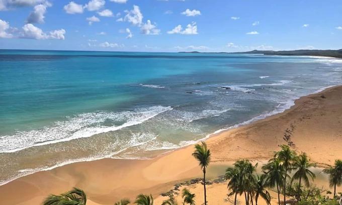 La Pared Condominio | 7th Heaven Beach & Ocean Front Condo @ arena Hills