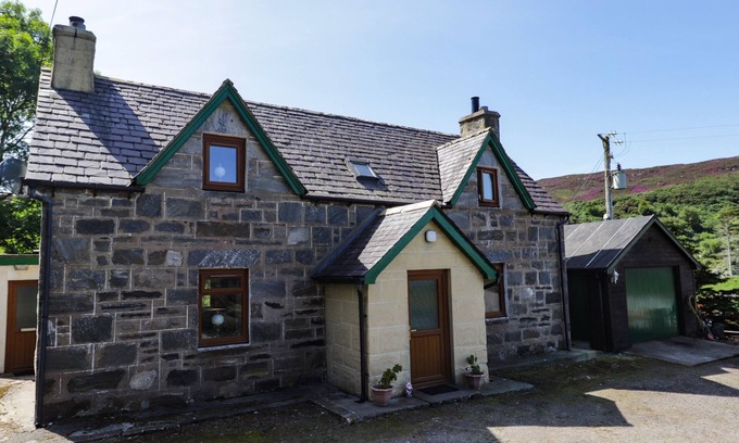 Thurso Cabaña | 8 ACHNABAT, family friendly, character holiday cottage in Bettyhill