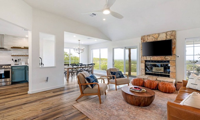Dripping Springs Casa | 8 Acres - Casita, Fire Pit, Hill Country Views