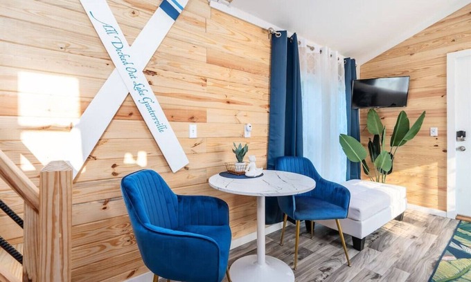 Guntersville Apartamento | Tiny House Cabin w/Private Firepit + Boat Parking Mins to Boat Ramps