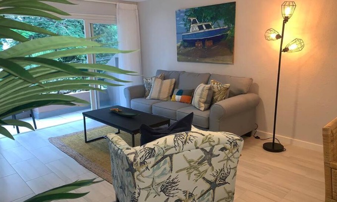 Bayville Apartamento | 8 Banyan Court