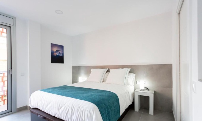 Collblanc y La Torrassa Apartamento | 8 lacus BAIKAL