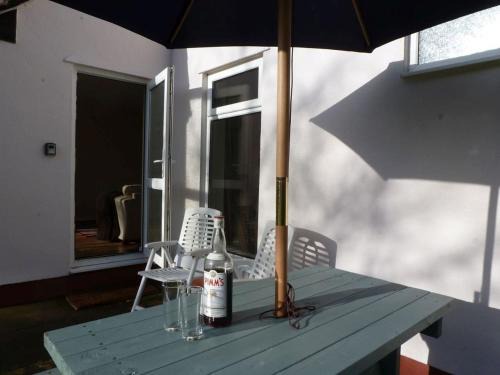 St. Ann's Chapel Chalet De Esquí | 8 Manorcombe Bungalows