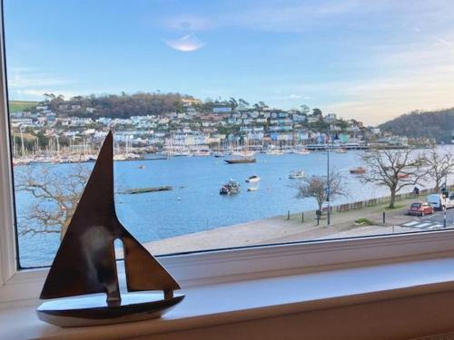 Dartmouth Casa | 8 Mayflower Court - Apartment with river views, parking and on the level