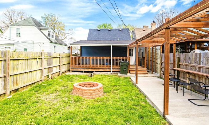 Jeffersonville - Clarksville Casa | 8 Mi Louisville New Albany Home