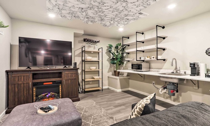 Commerce City Casa | 8 Mi to Barr Lake: Cozy Commerce City Home!