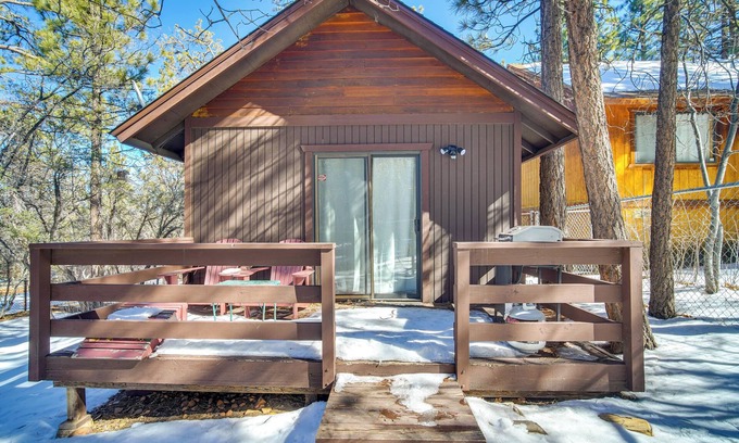 Sugarloaf Cabaña | 8 Mi to Big Bear Lake: Cozy Cabin w/ Trail Access