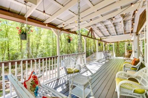 Sautee Nacoochee Casa | 8 Mi to Helen Sautee Nacoochee Home with Hot Tub