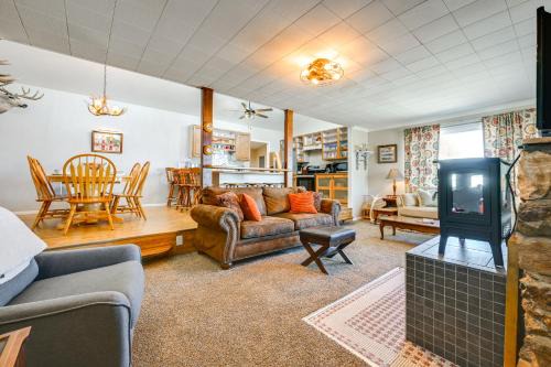 Pioche Casa | 8 Mi to Hiking Home with Patio in Dtwn Pioche