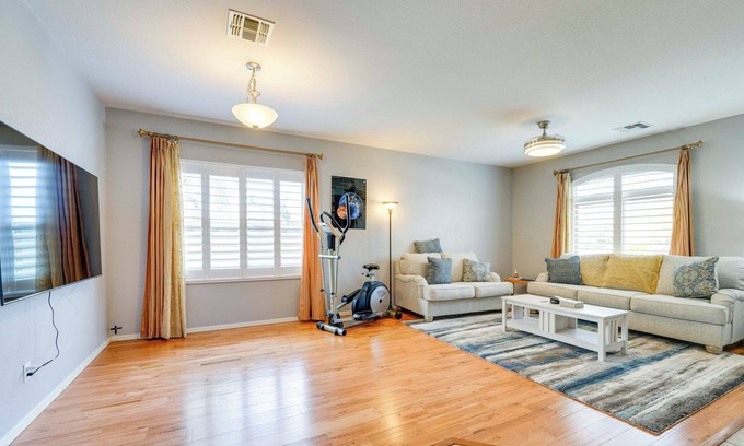 Westwing Mountain Casa | 8 Mi to Sports Complex: Peoria Home w/ Hot Tub!