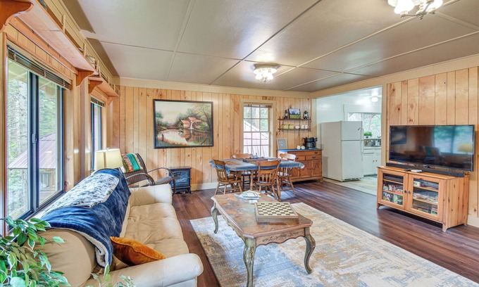 Sugar Pine Cabina | Sugar Pine Cabin w/ Fire Pit ~ 8 Mi to Yosemite