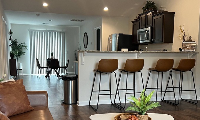 State Park Casa | 8 miles to Downtown Columbia 4 miles to Fort Jackson 11 miles to WB Stadium