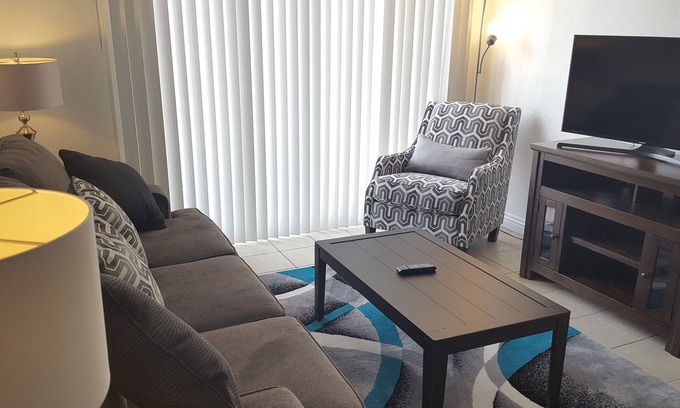 Winchester Apartamento | 8 Min to the strip , 2 bedrooms !