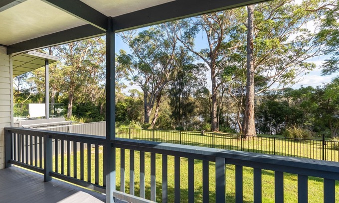 Wallaga Lake Casa | 8 on The Lake- Fairhaven Pt Way