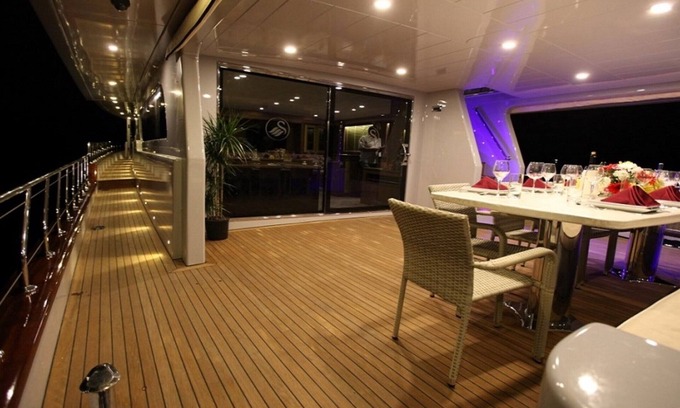 Gocek Alquiler De Eote | Yate de lujo con capacidad para 8 personas en alquiler en Göcek, Fethiye | www. Yachttogo. com