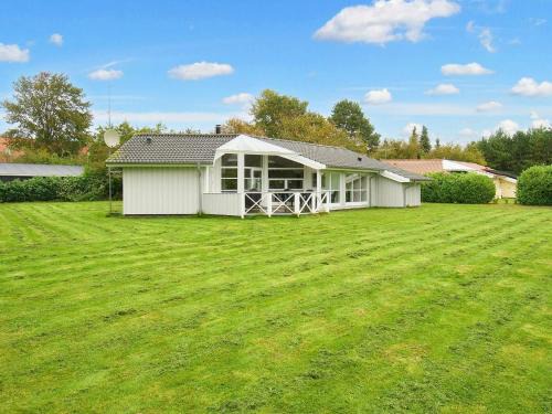 Udsholt Casa | 8 person holiday home in Gilleleje
