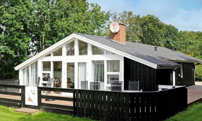 Bork Havn Casa | 8 person holiday home in Hemmet