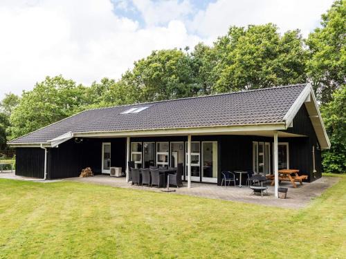 Jegum Casa | 8 person holiday home in Oksbøl