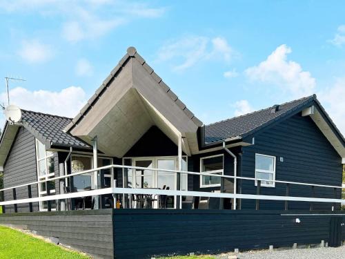Floutrup Casa | 8 person holiday home in Roslev-By Traum