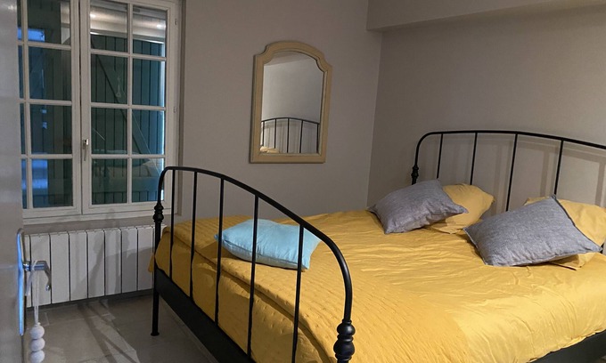 Saint-Paul-en-Foret Villa | 8-person villa in quiet location near lake and beach