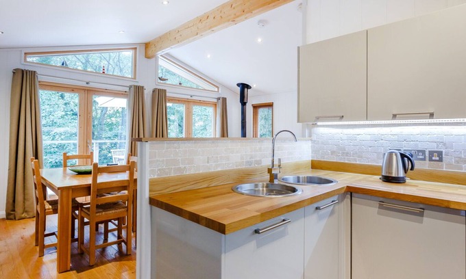 Looe Cabaña | 8 Streamside