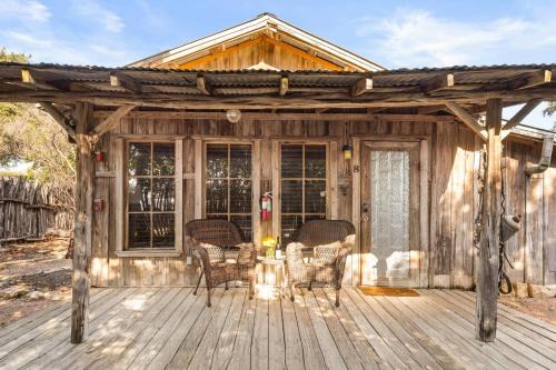 New Braunfels Casa | #8 The Cabin at Garrison in Gruene