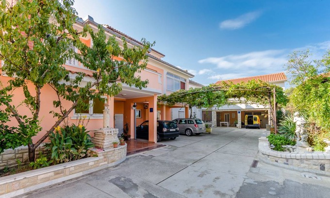 Rab Apartamento | 80 m² Apartamento ∙ 2 habitaciones ∙ 6 huéspedes