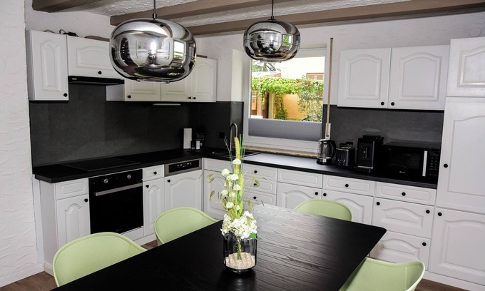 Nassenfels Apartamento | 80 m² apartment, own entrance, terrace and garden, close to shopping facilities