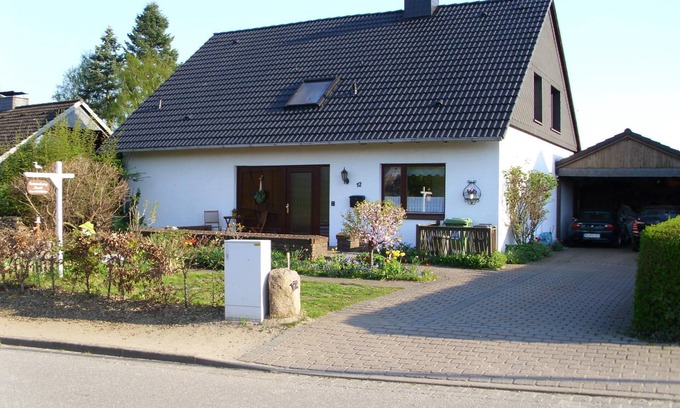 Rathjensdorf Condominio | Apartamento de 80 metros cuadrados en el primer piso de nuestra casa unifamiliar cerca de Plön en el Parque Natural Holstein de Suiza, Dorfla