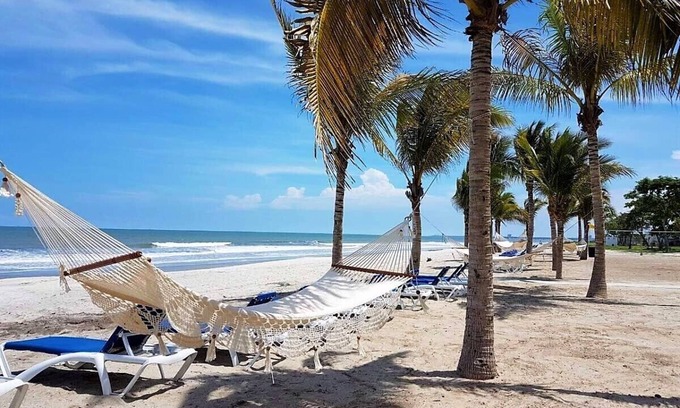 Punta Chame Condominio | 80 pasos para la arena blanca y el agua azul
