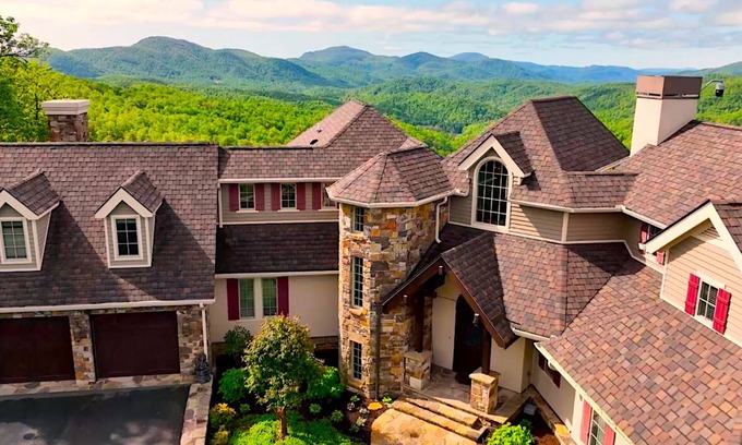 Old Fort Casa | 8000sf Luxurious Estate with Majestic Mountain Views Black Mountain / Asheville