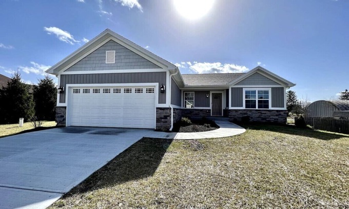 Franklin Casa | 8057 Timberwind Drive · Brand New Country home - Minutes from Miamisburg