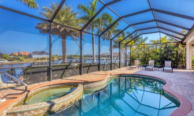 South Gulf Cove Casa | 8138 Arlewood Circle