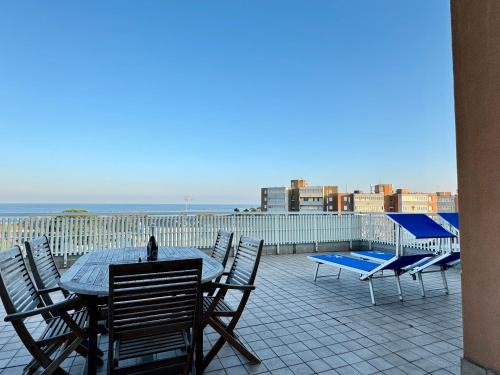 Lido Adriano Apartamento | 82, Attico Leonardo