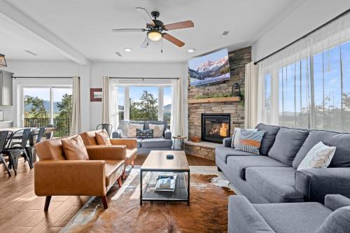 Fraser Casa | 838B Wapiti Dr