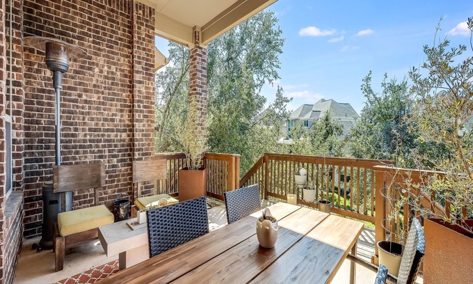 West Oak Hill Casa | 8409 Lookout Cliff Pass