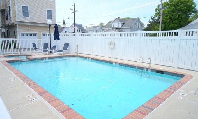 Townsend's Inlet Casa | 85 85th Street Unit 3