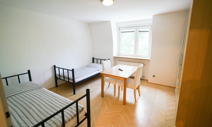 Unterdobling Otro | 860 ft² Shared room