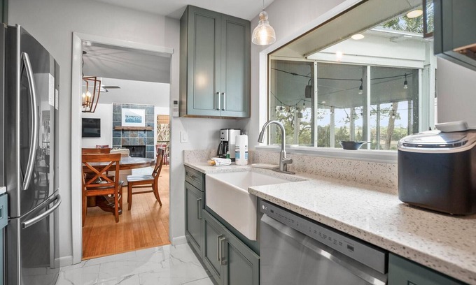 Saint Helena Island Casa | 860 Sabal Ct