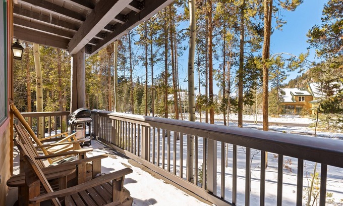 Keystone Condominio | 8758 Trappers Crossing 2 Bedroom Condo by RedAwning